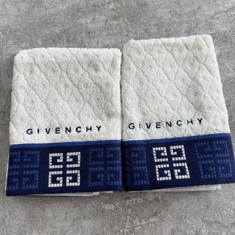 Givenchy Hand Towels